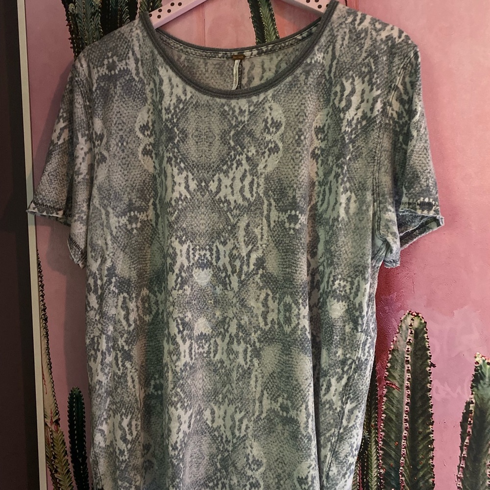 Black snake print free people T-shirt